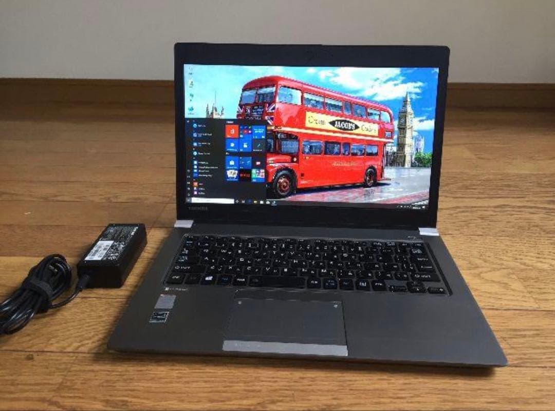 東芝 Dynabook R63/P i5 5300U 1920x1080