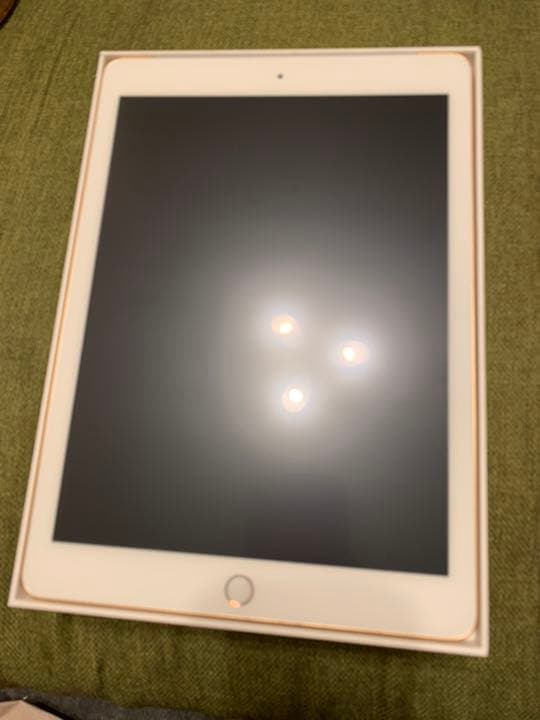 新品　Apple タブレット