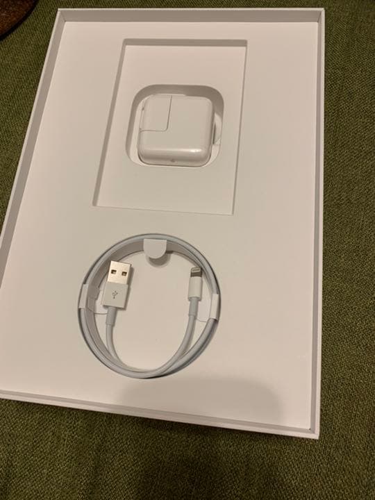 新品　Apple タブレット