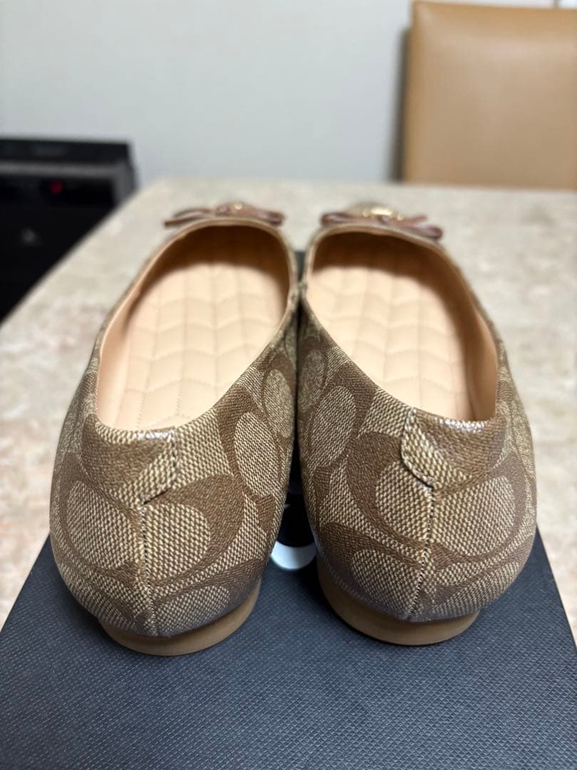 【ほぼ未使用】COACH ローヒール パンプス