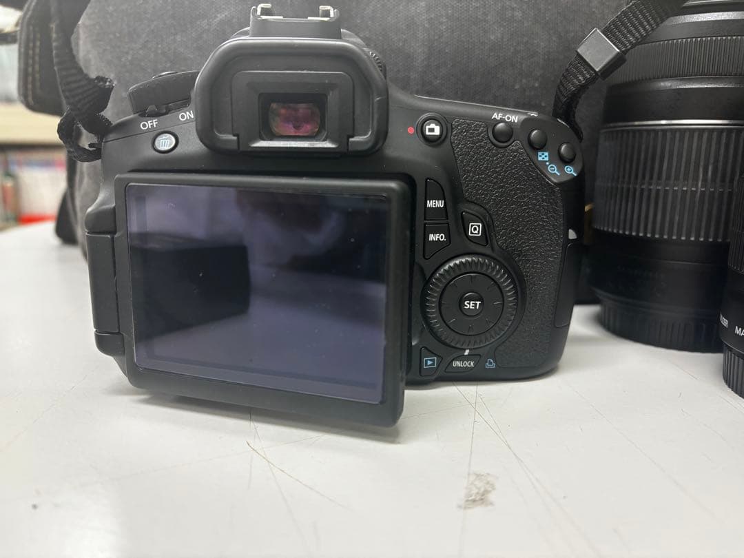 ✨Canon EOS 60D✨ダブルレンズセット✨単焦点レンズ付き