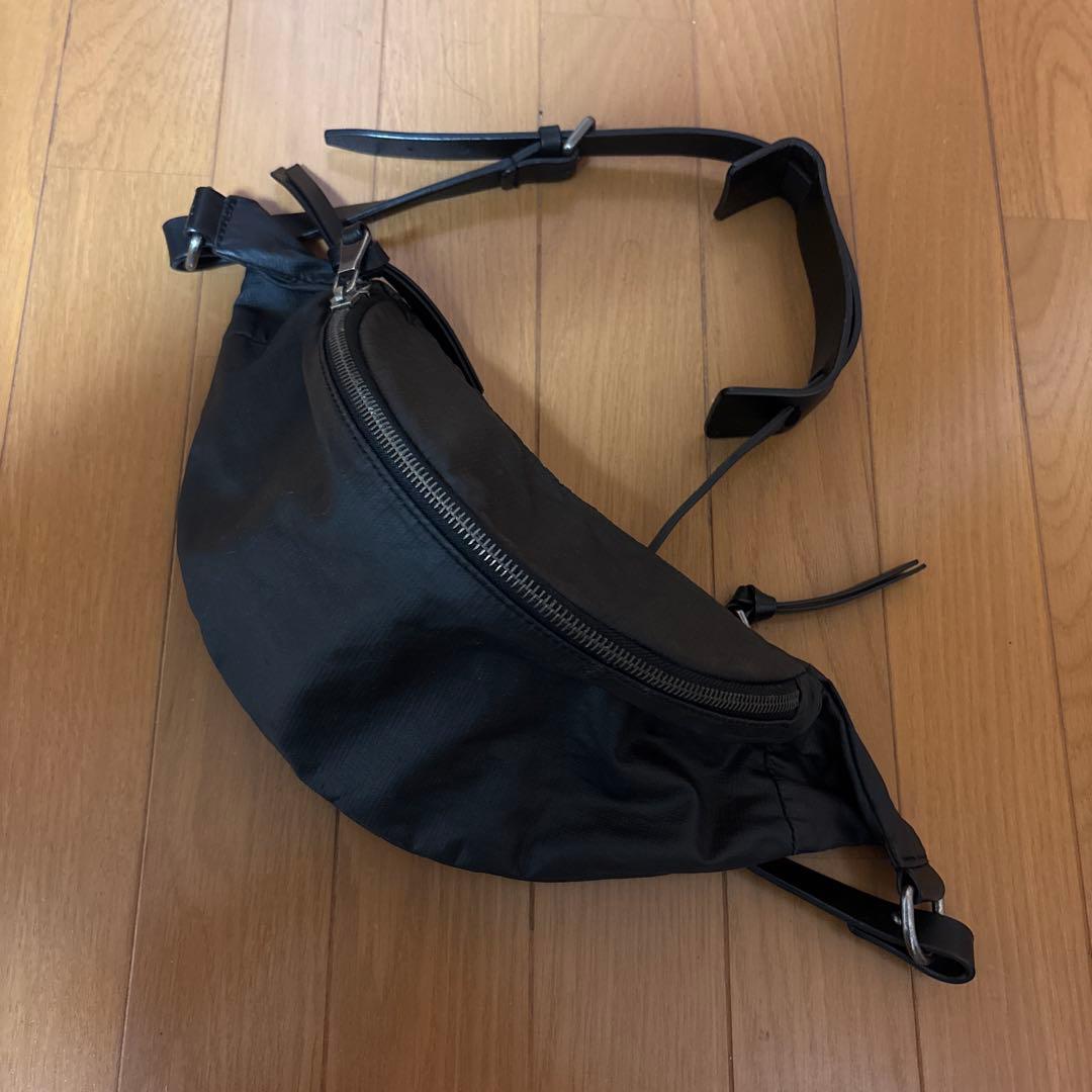 ドルチェ&ガッバーナ　ボディバッグ　ブラック　ロゴ