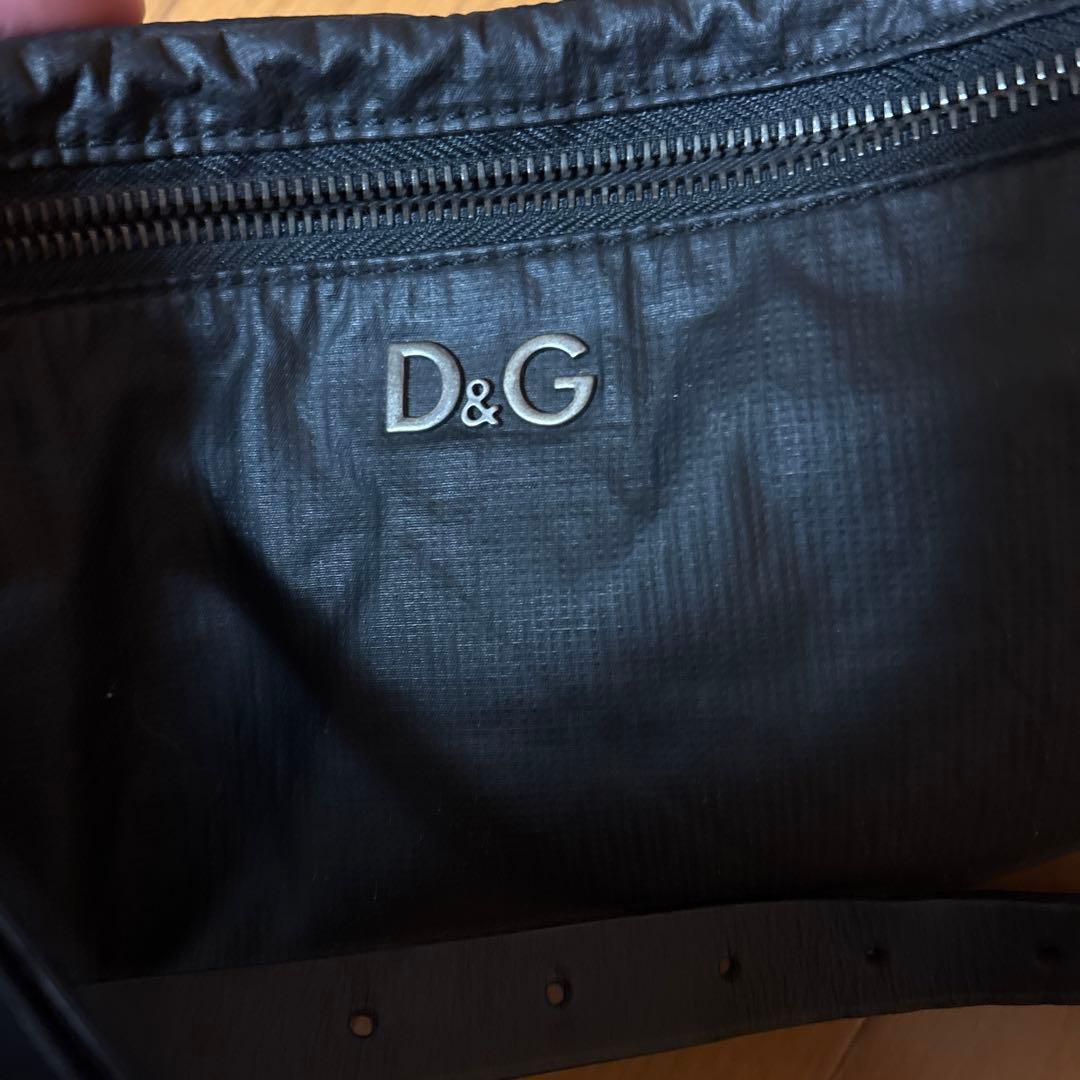 ドルチェ&ガッバーナ　ボディバッグ　ブラック　ロゴ