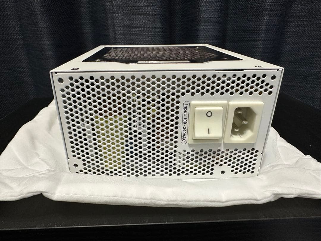 Seasonic  Silent 1050W ホワイト 電源ユニット