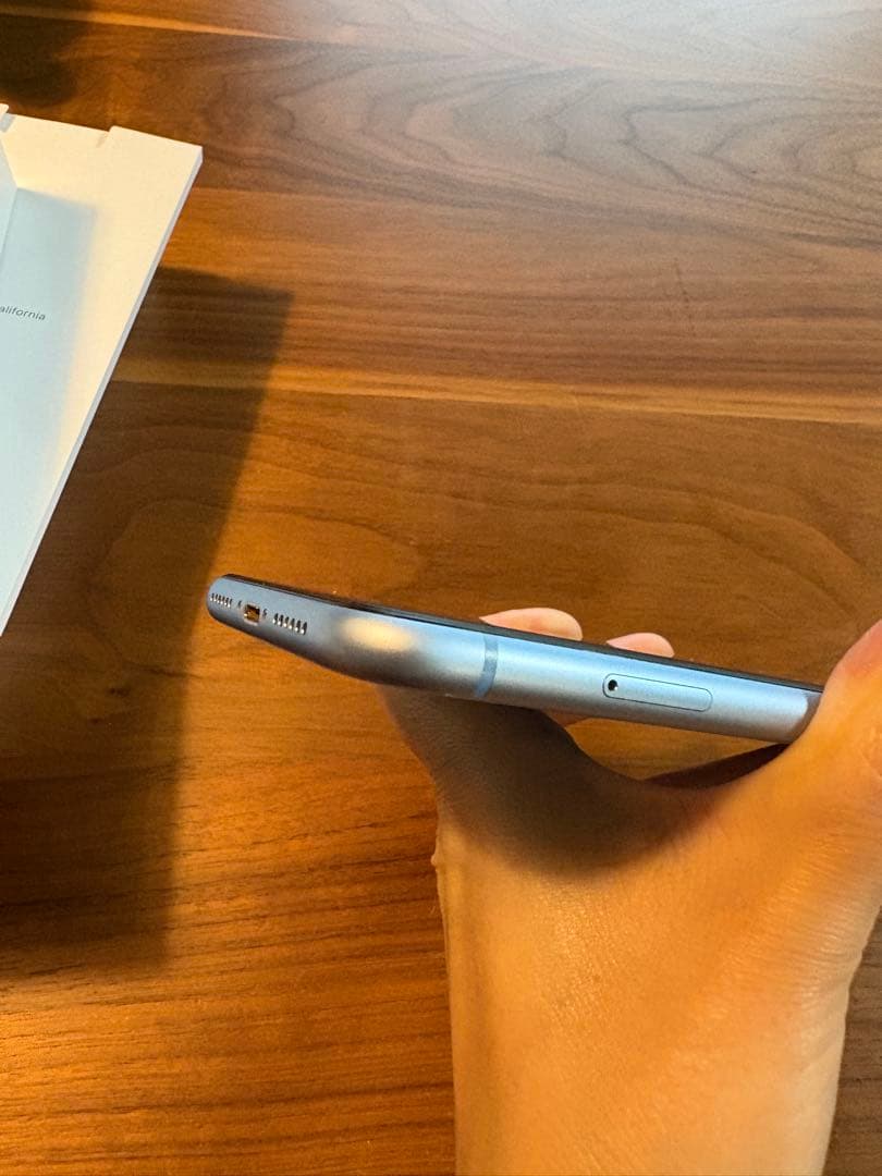 Apple iPhone XR 128GB 本体　SIMフリー