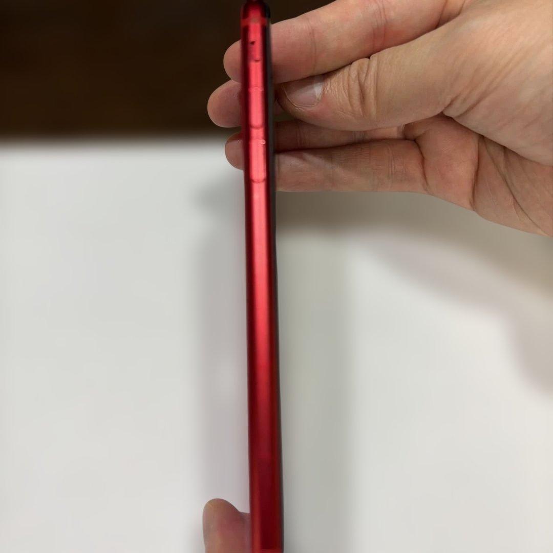 iPhone SE (第2世代) 64GB PRODUCT RED イヤホン付