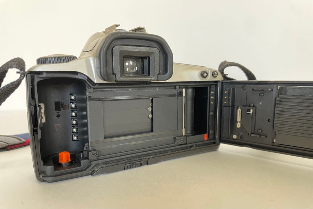 フイルム 一眼レフカメラ Canon EOS kiss3 レンズ 標準 望遠 付