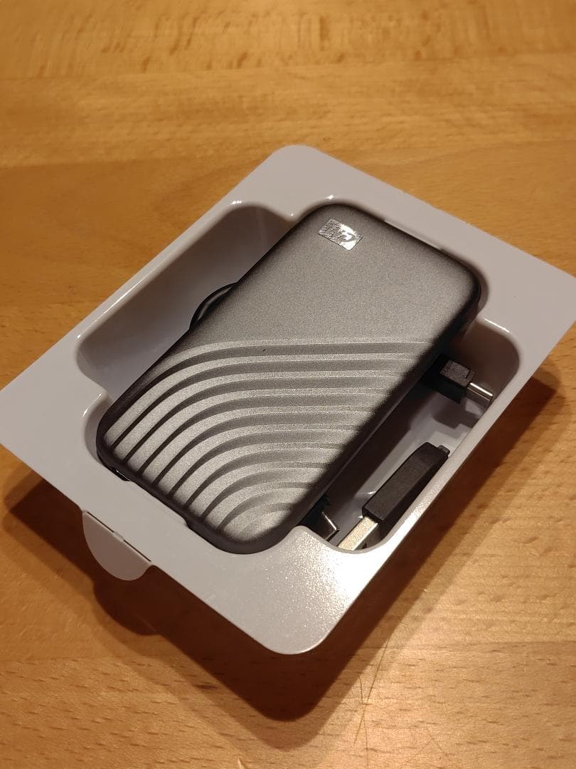 専用 使用極少 WD My Passport SSD 4TB