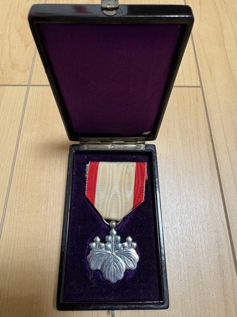 勲八等白色桐葉章　 勲七等青色桐葉章 支那事変 従軍記章勲章 航空自衛隊部隊章
