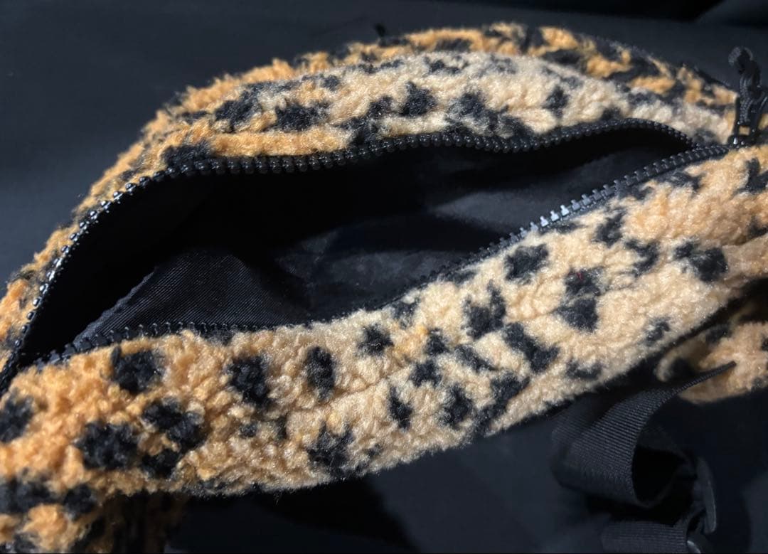 シュプリーム　レオパード　ボディバッグ