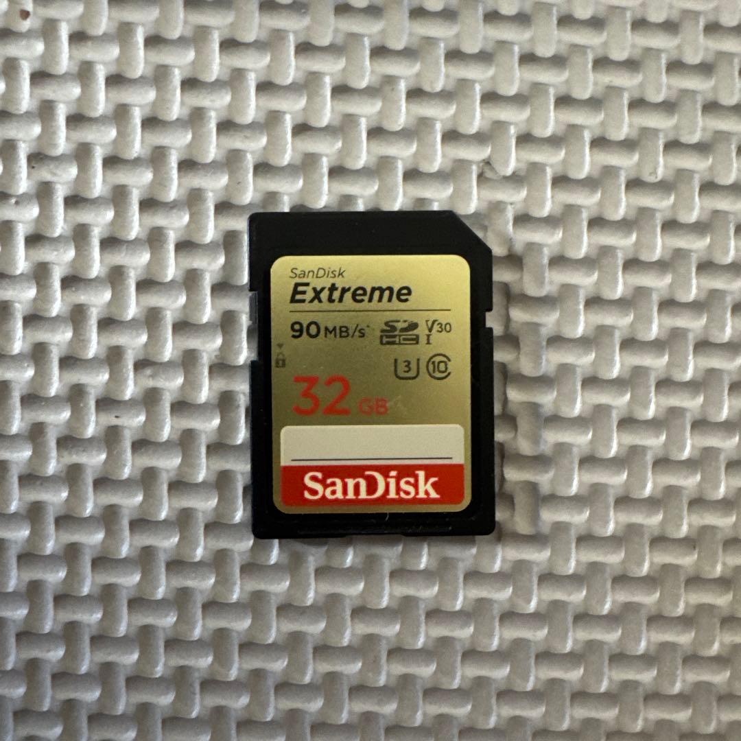 Canon EOS Kiss X10 即購入可