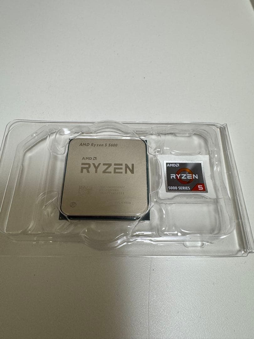 AMD Ryzen 5 5600 CPU 本体