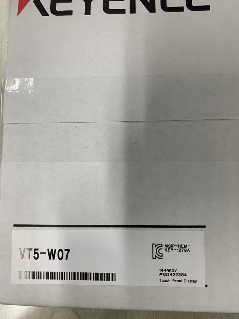 KEYENCE タッチパネル　VT5-W07 未開封品２個