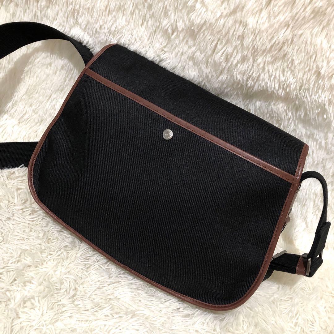 未使用✨ハンティングワールド サファリ　メッセンジャーバッグ