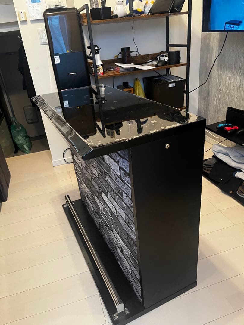 レンガ模様 バーカウンター ガラス天板付き