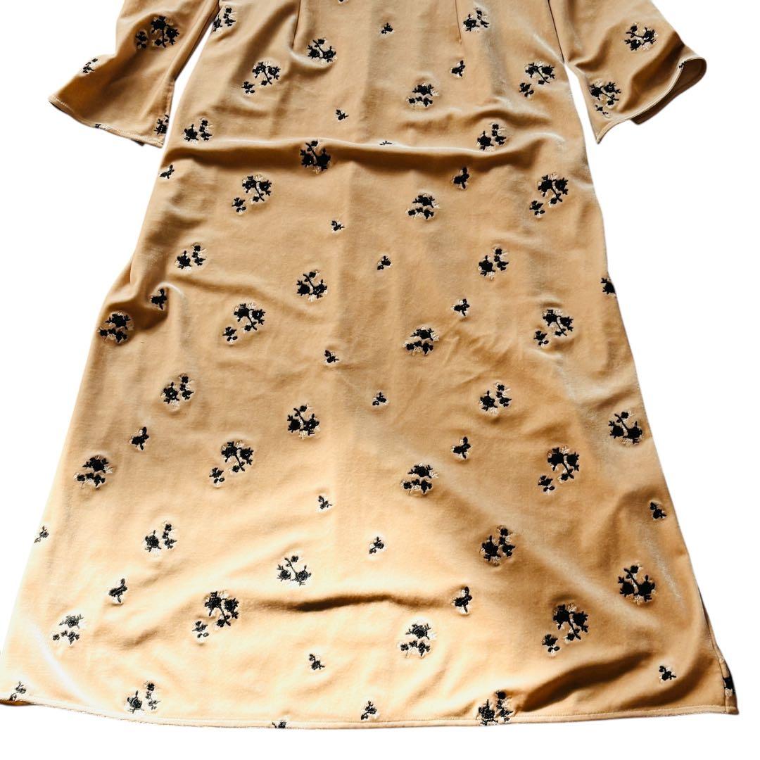 美品　FRAY I.D 完売24AW スクエアネックベロア刺繍OP