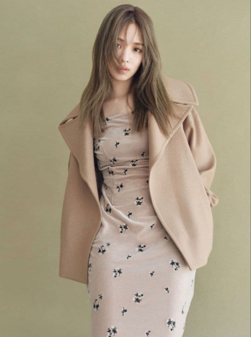 美品　FRAY I.D 完売24AW スクエアネックベロア刺繍OP