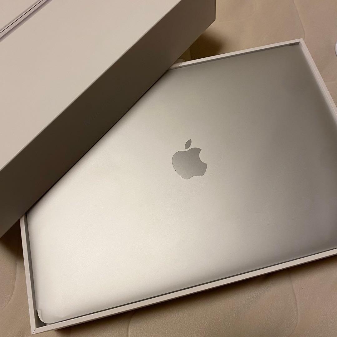 MacBook本体 MacBook Air 8G 256GB