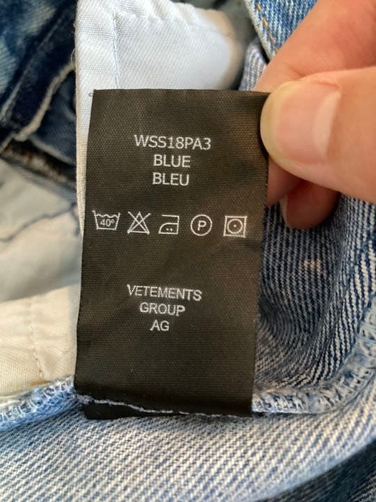 ヴェトモン　再構築　デニム　ジーンズ　levi’s