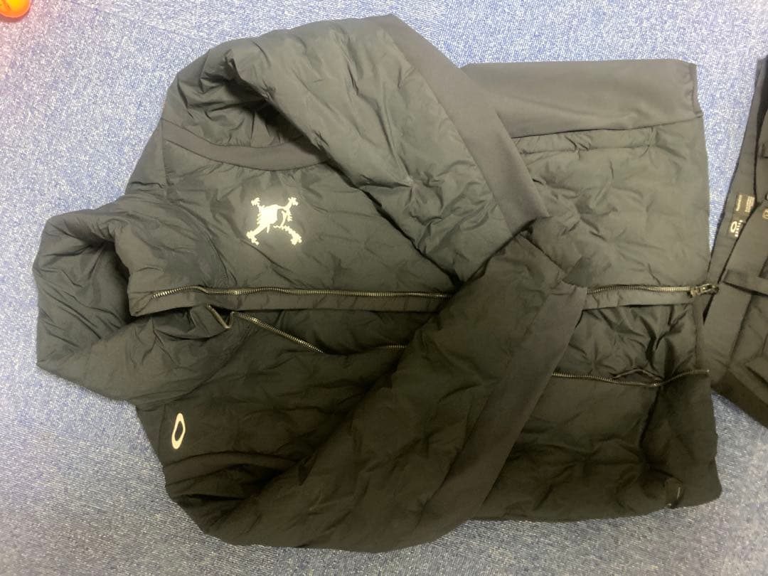 ゴルフ　2025年　セットアップ　冬用　オークリー