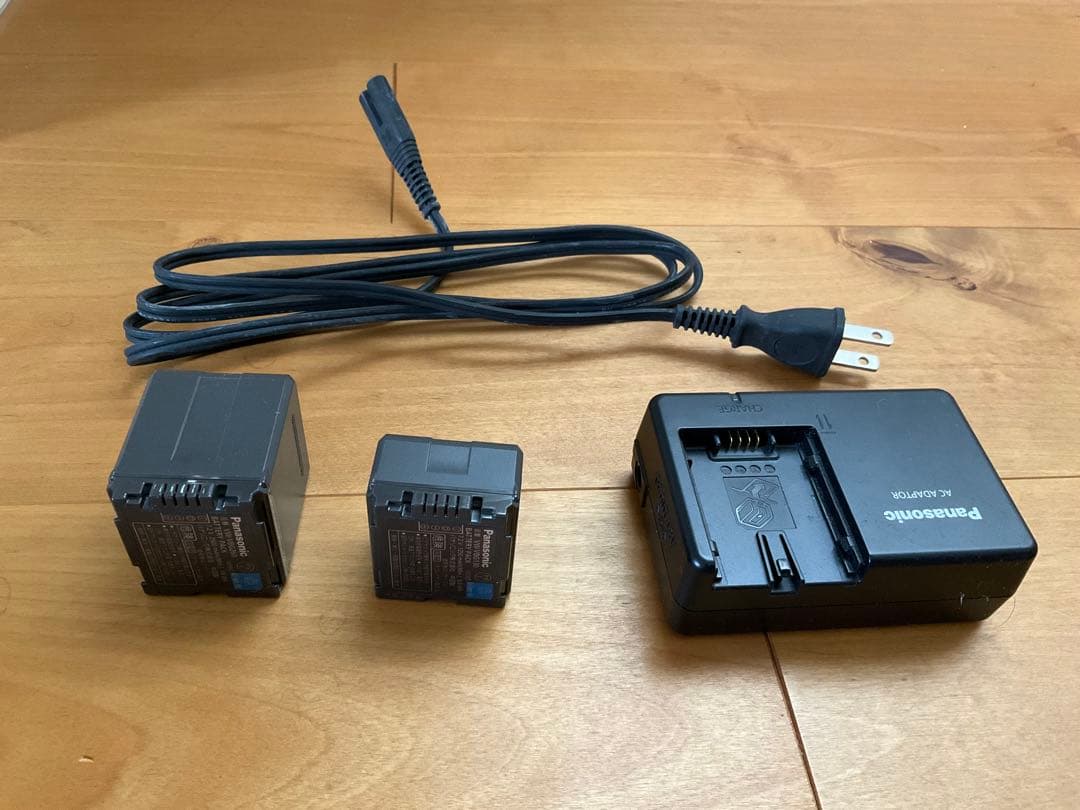 Panasonic HDC-TM300 ビデオカメラ 本体