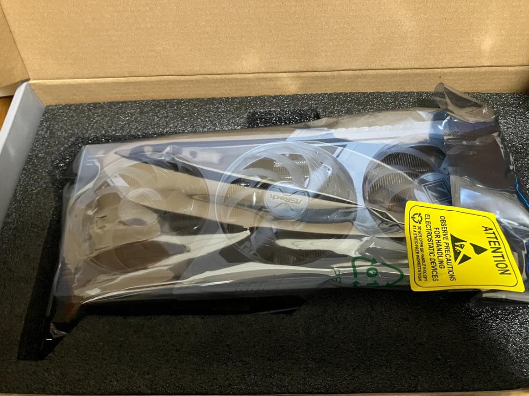 グラフィックボード・グラボ・ビデオカード ASRock Radeon RX 9060XT 16GB steellegend