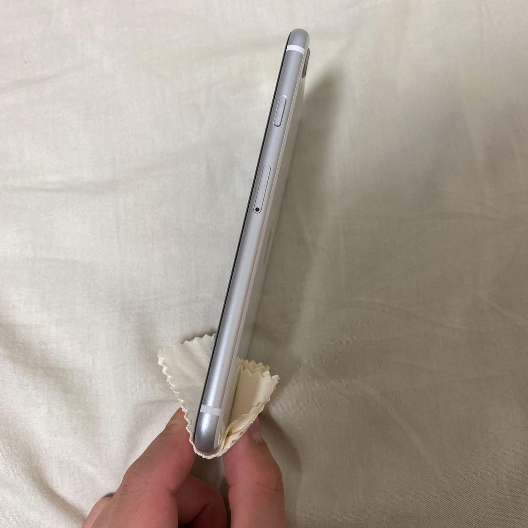 Apple iPhone se ホワイト 第2世代 SIMフリー