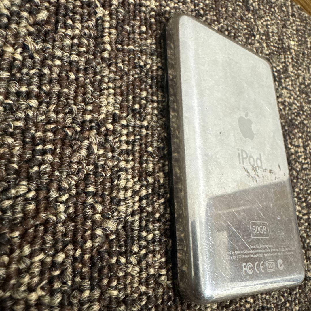 ポータブルプレーヤー iPod 30G A1136