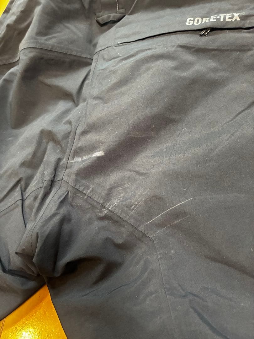 [ak] Burton スノーボードパンツ 黒