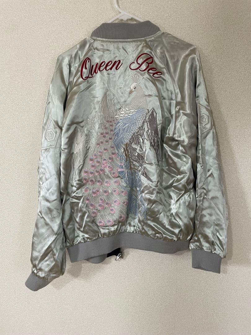 女王蜂オリジナルスカジャン　「氷山孔雀」