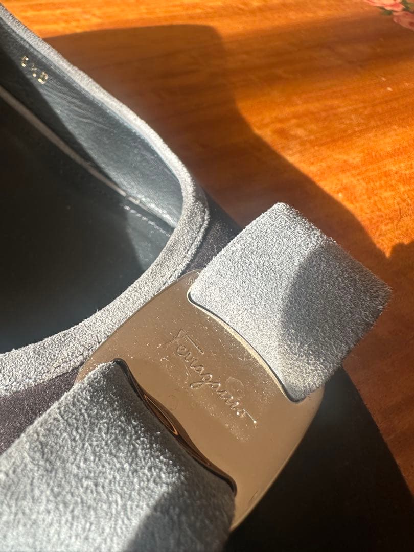 美品⭐︎フェラガモ 61/2D