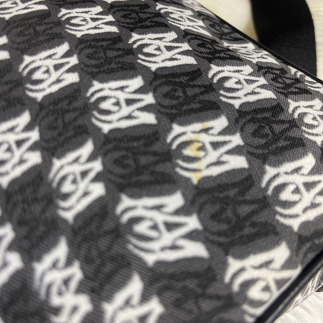 AMIRI ワープ モノグラム キャンバス カメラ クロスボディバッグ