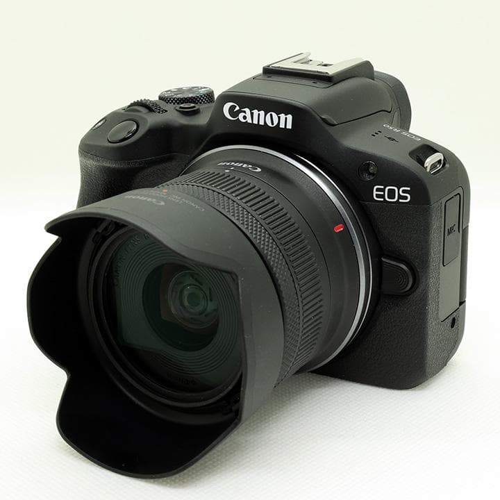 美品 Canon EOS R50 ミラーレス一眼 標準ズームレンズキット 備品付