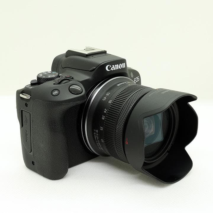美品 Canon EOS R50 ミラーレス一眼 標準ズームレンズキット 備品付