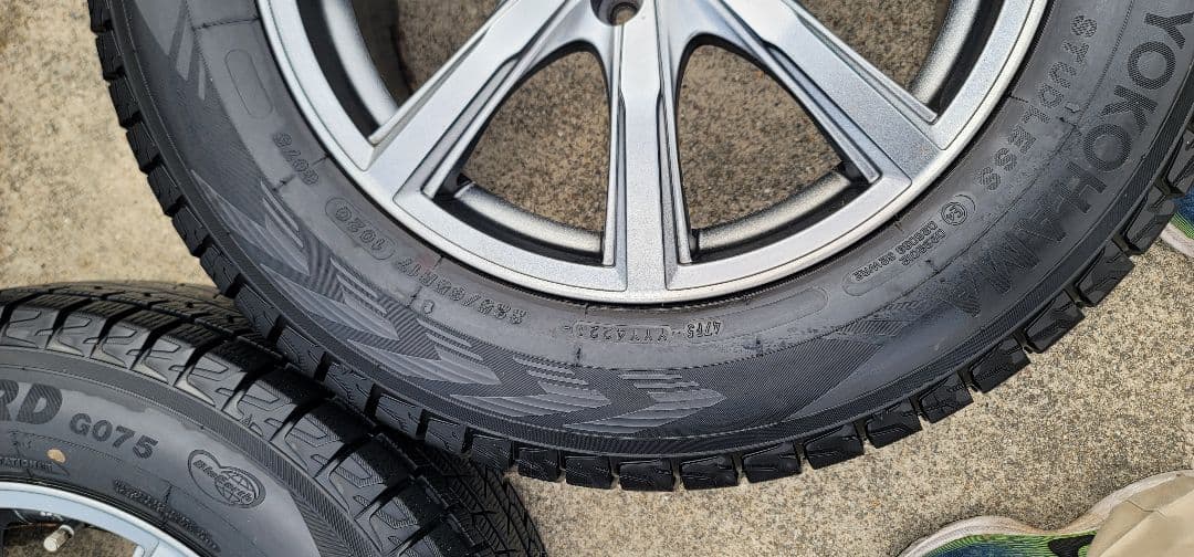 値下げ　ヨコハマ スタッドレス アイスガードG075 17inホイール4本セット