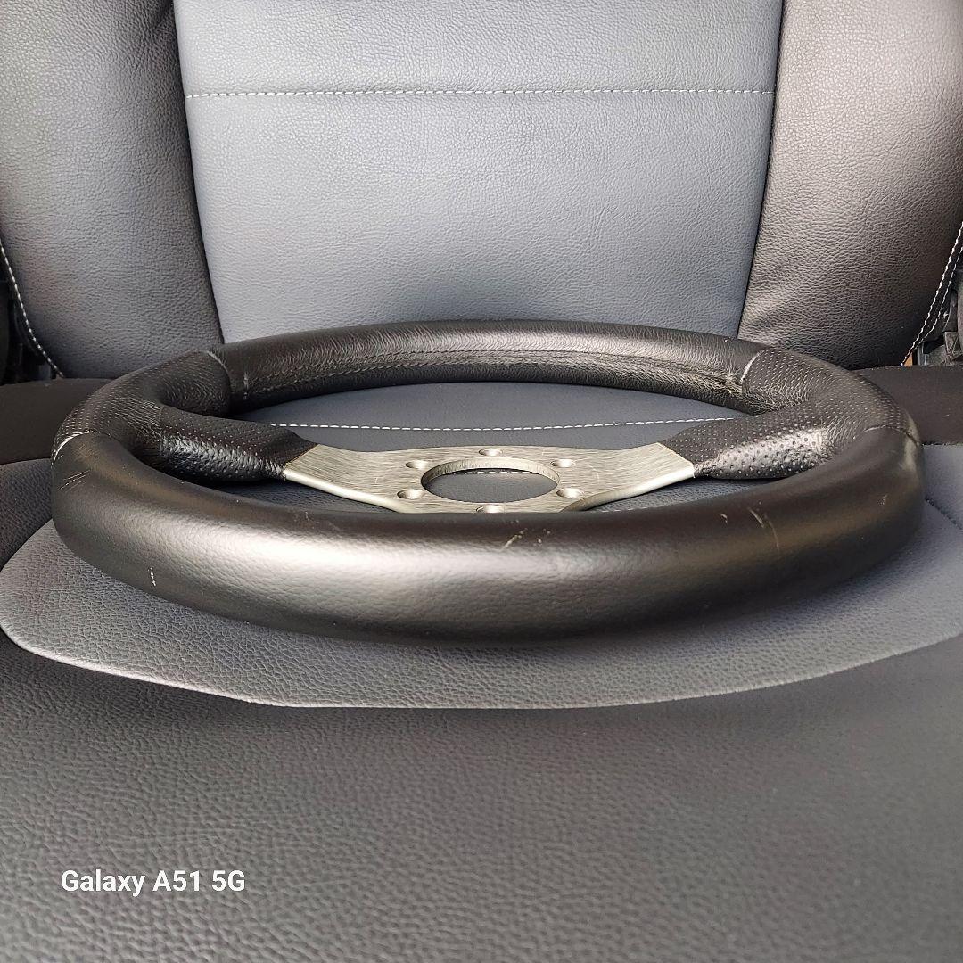 MOMO RACE　ステアリング　32ф