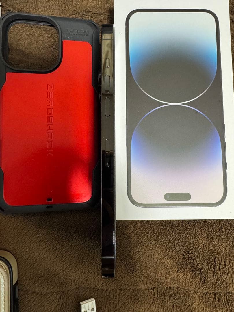 iPhone14 promax 256gb とケースいろいろ
