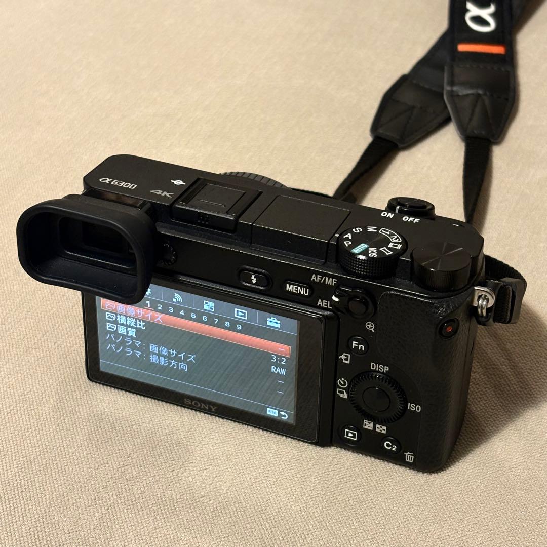 美品 保証残 SONY α6300 ミラーレスカメラ 本体