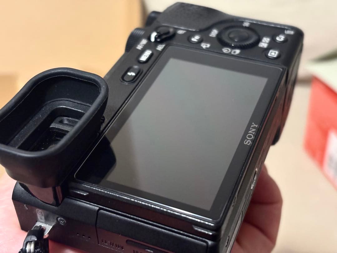 美品 保証残 SONY α6300 ミラーレスカメラ 本体