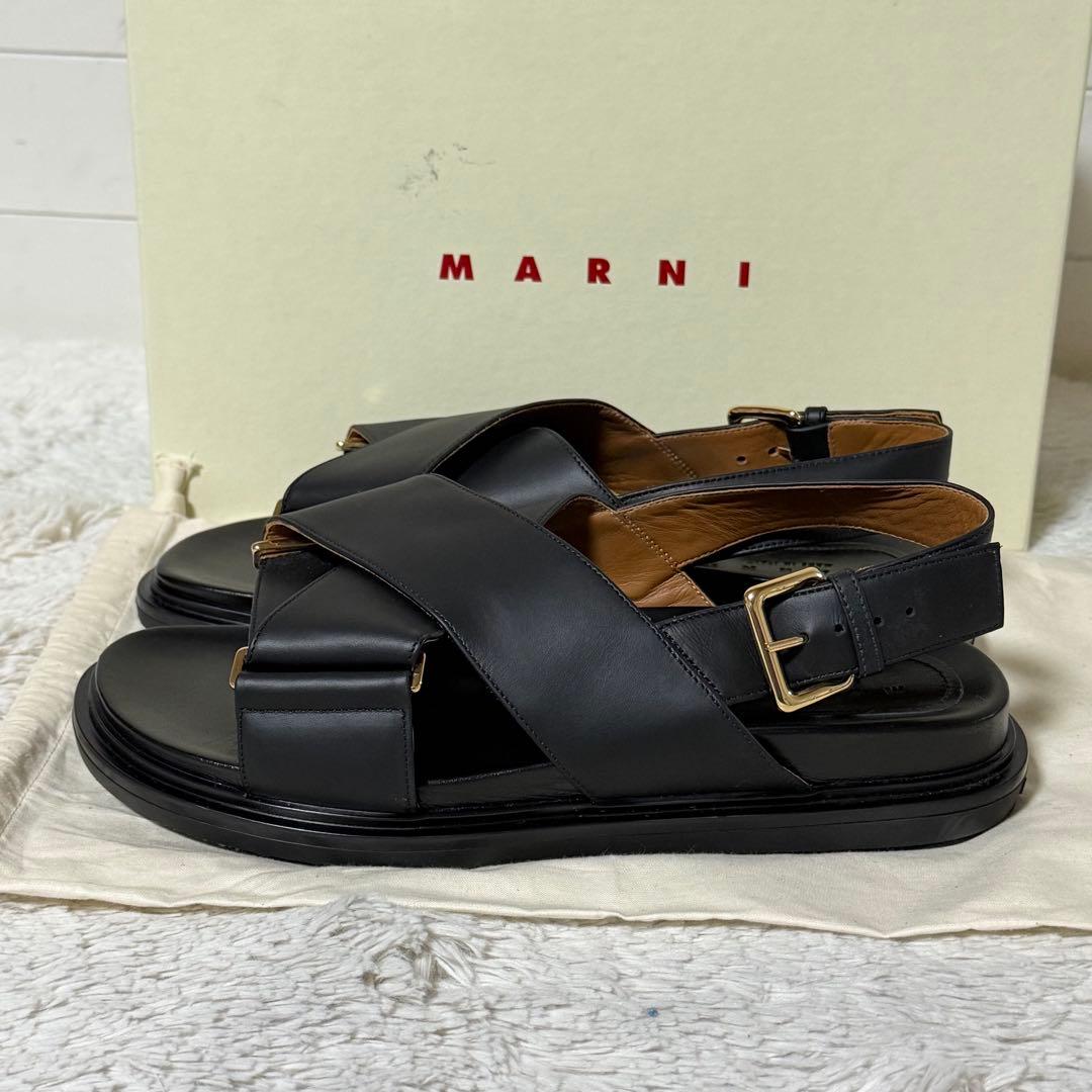 ⭐️新品未使用⭐️　MARNI　クロスフラット　ナッパーレザー　フスベットサンダル