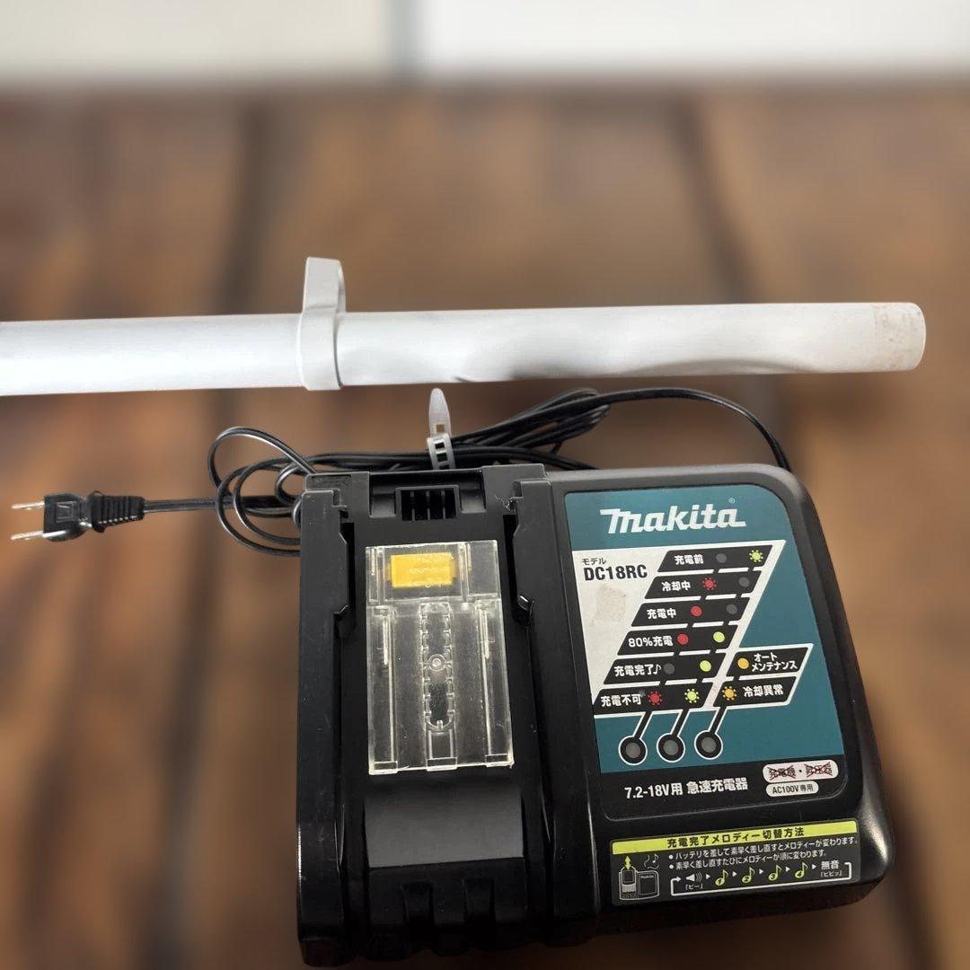 makita 充電式クリーナー CL182FD 18Vバッテリー付 掃除機