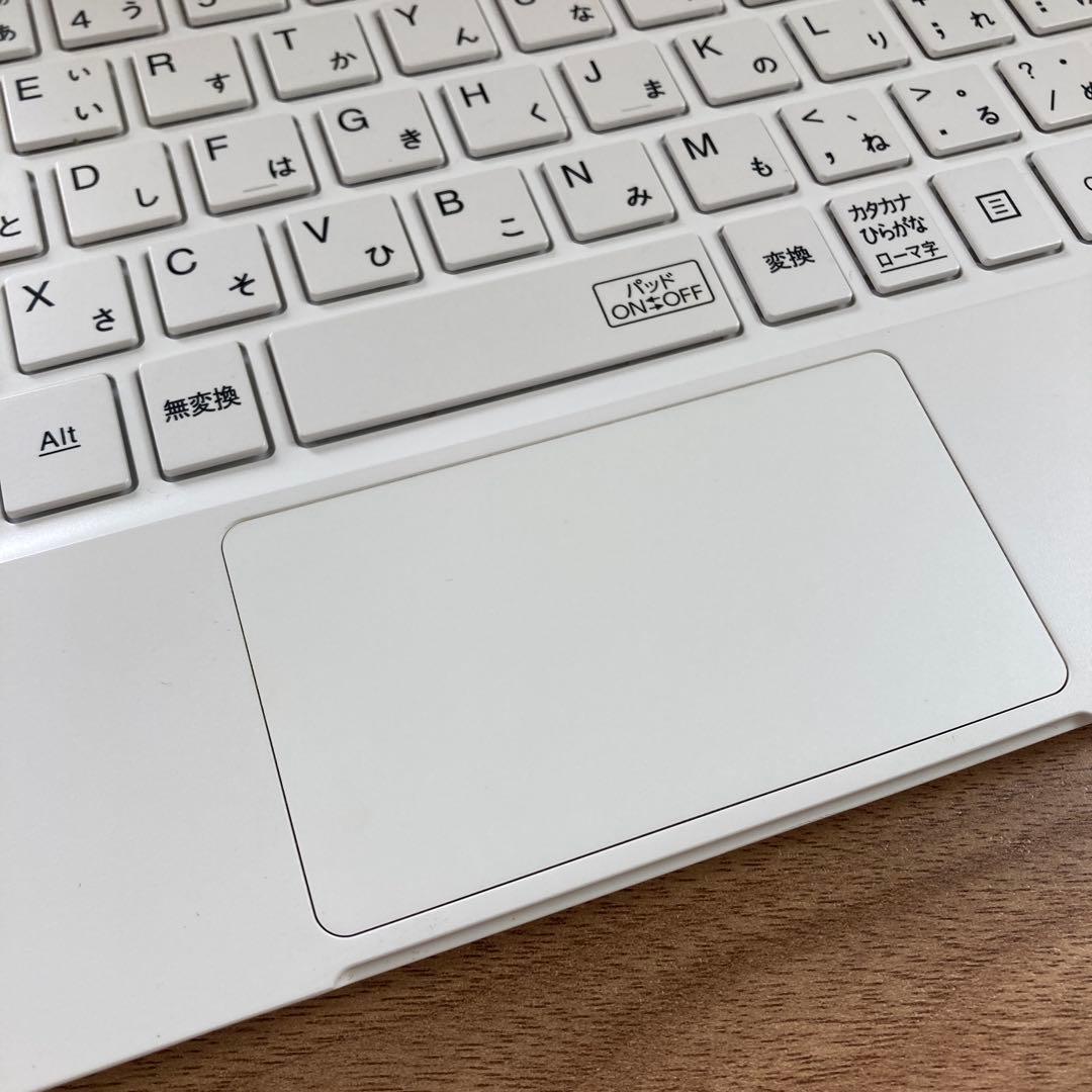 【美品】NEC LAVIE 軽量ホワイトノートPC 純正充電器付き　初期化済み