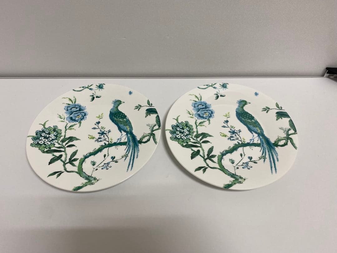 《ウェッジウッド》シノワズリ ホワイト プレート23ｃｍ ２枚