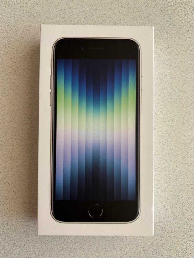 新品未使用 iPhone SE 第3世代 SIMフリー スターライト 64GB