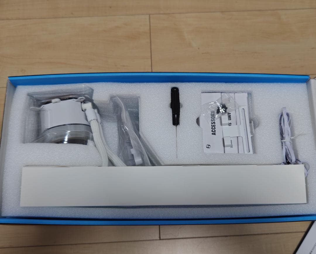 LIANLI 簡易水冷 HydroShift II LCD-C White 訳有