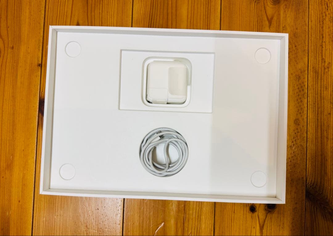 L*n様 歳末特価 MacBook Air M1 (2020) シルバー【箱・付