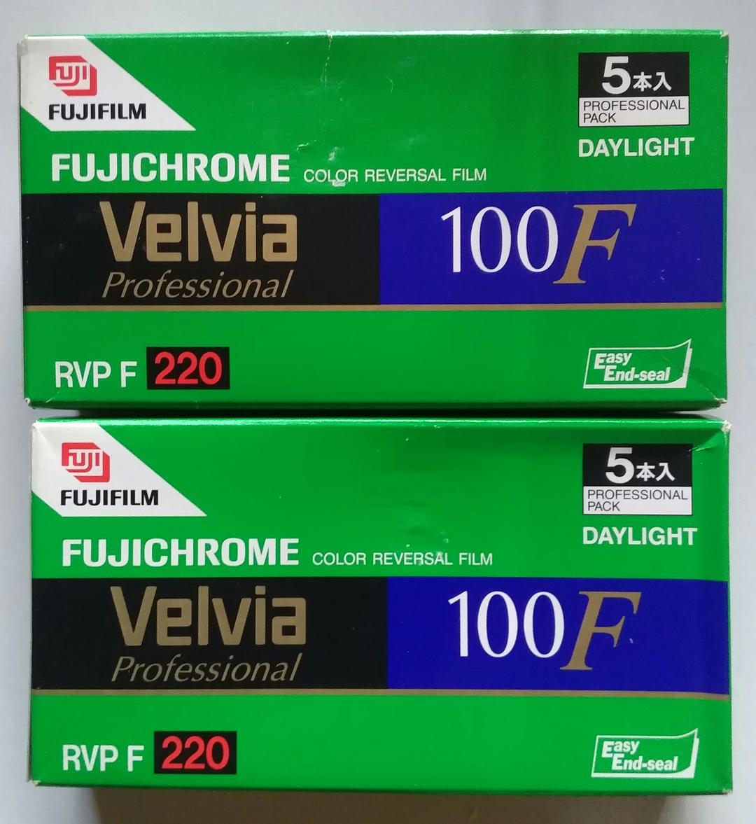 Velvia 100 F 220 1箱5本入りを2箱の計10本