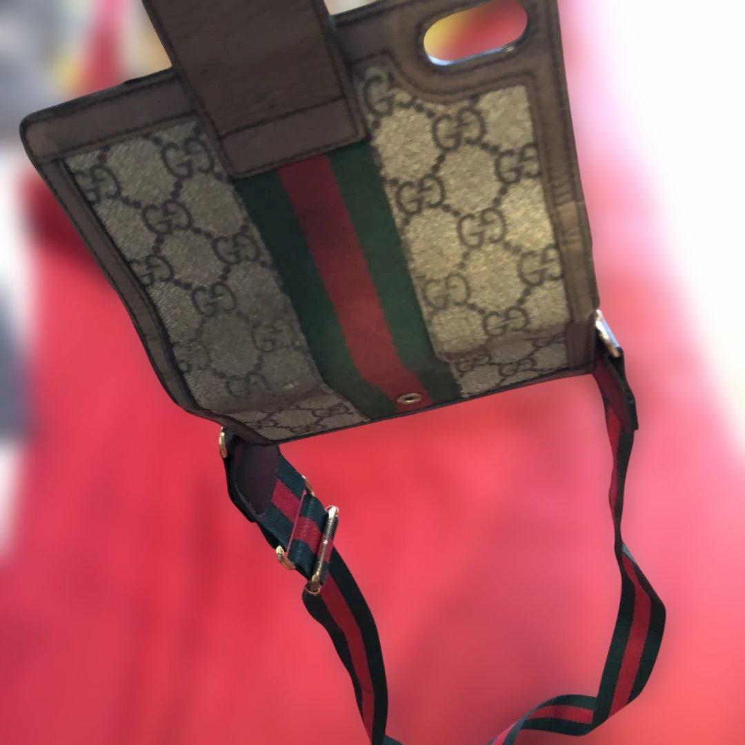 グッチGUCCI スマホケース本物iPhone x xs 希少　社外ストラップ