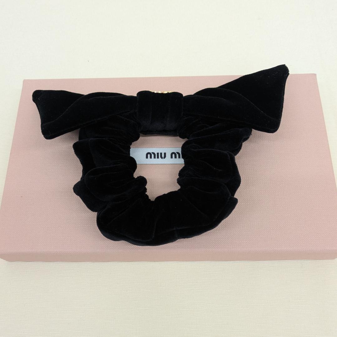 MIU MIUの「ベルベットシュシュ」　未使用品です。