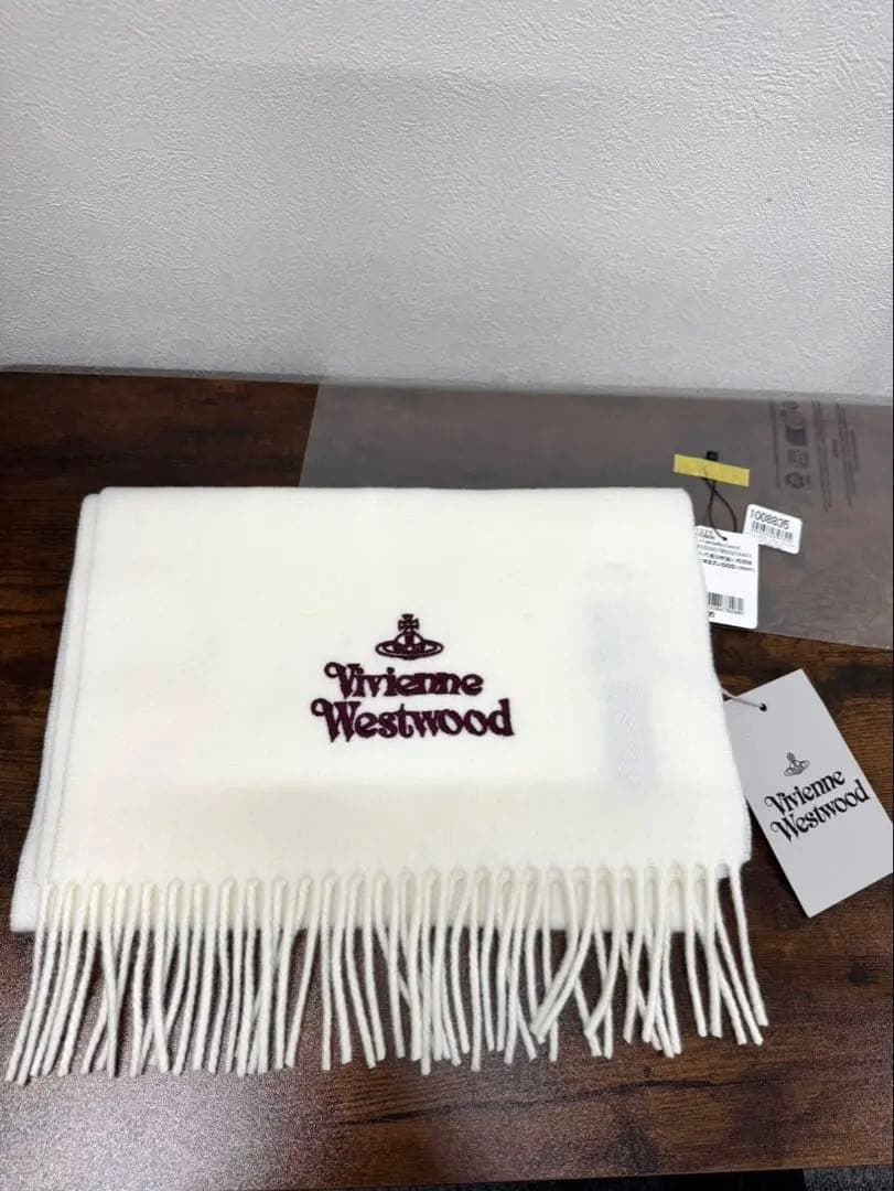 Vivienne Westwood ホワイトマフラー